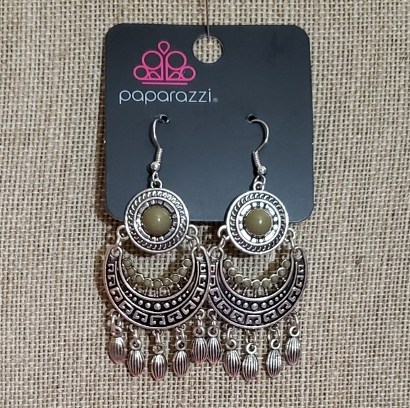 Paparazzi Earrings - Mantra To Mantra Green